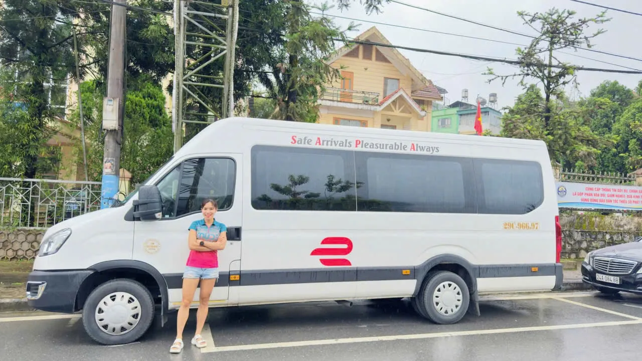 Luxury Limousine Transportation from Hanoi to Sapa